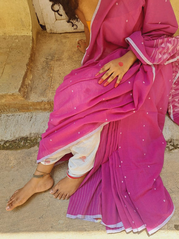 One of it’s kind- Magenta pink Jamdani Saree
