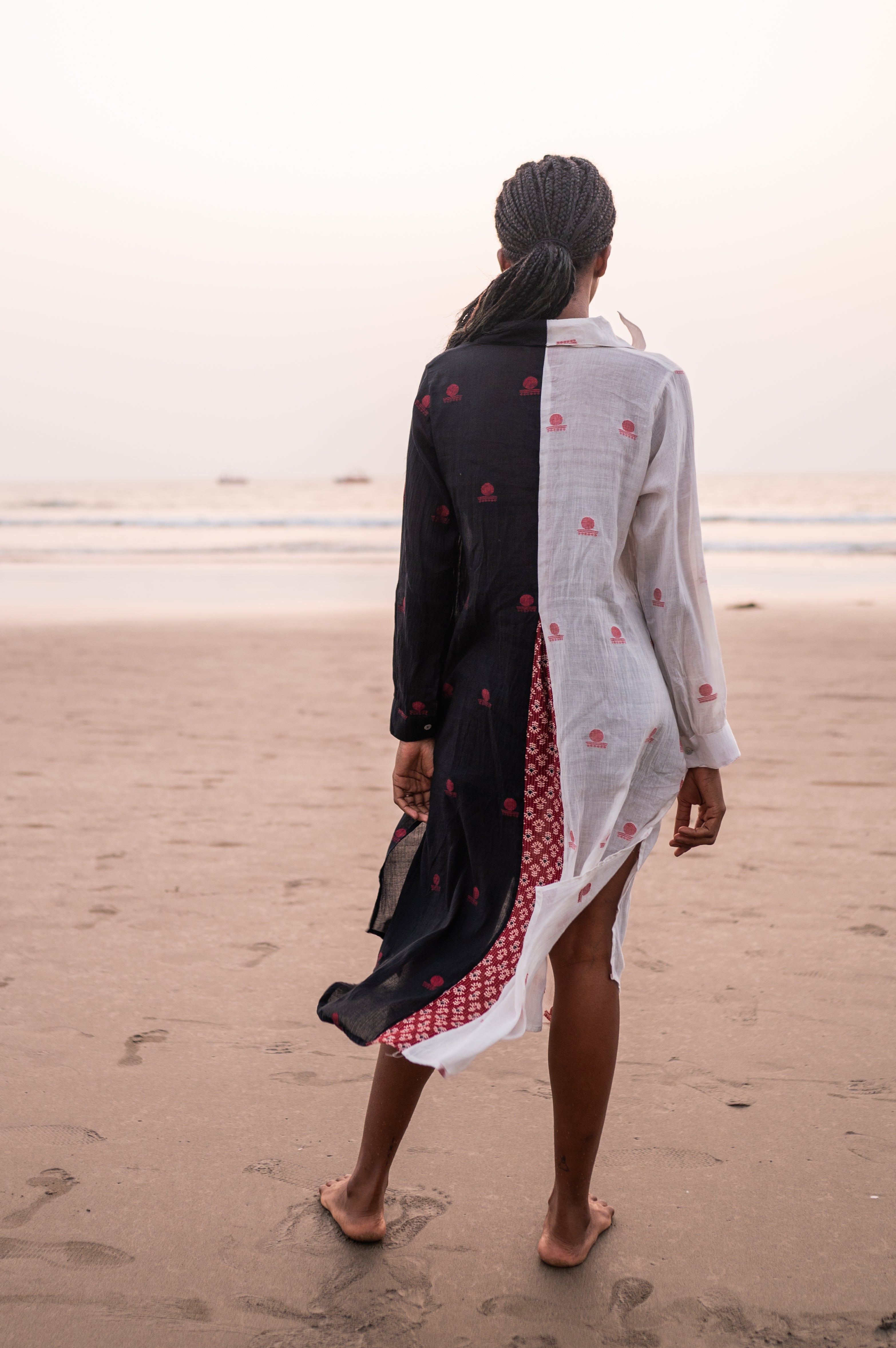 Black and White Jamdani Shirt Dress - Prathaa - weaving traditions