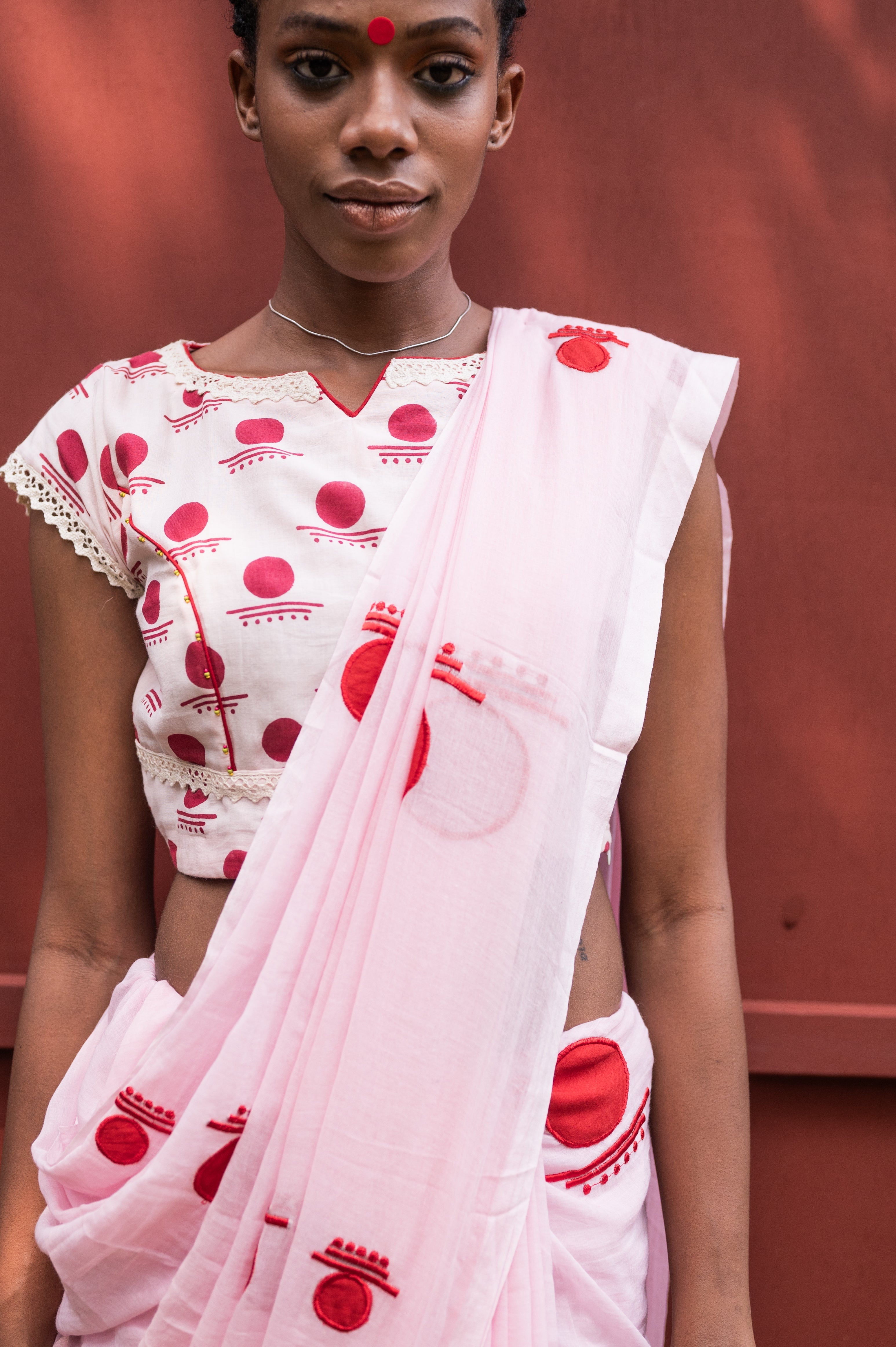 White Mul Cotton Bindi Saree - Prathaa - weaving traditions