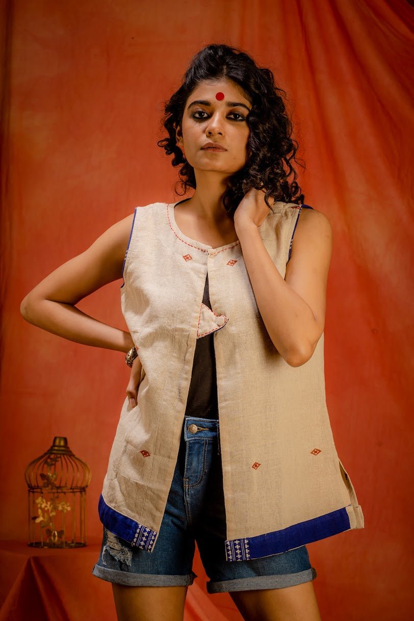 Saanjh- Sleeveless jacket Sustainable Indo-Western Wear by Prathaa