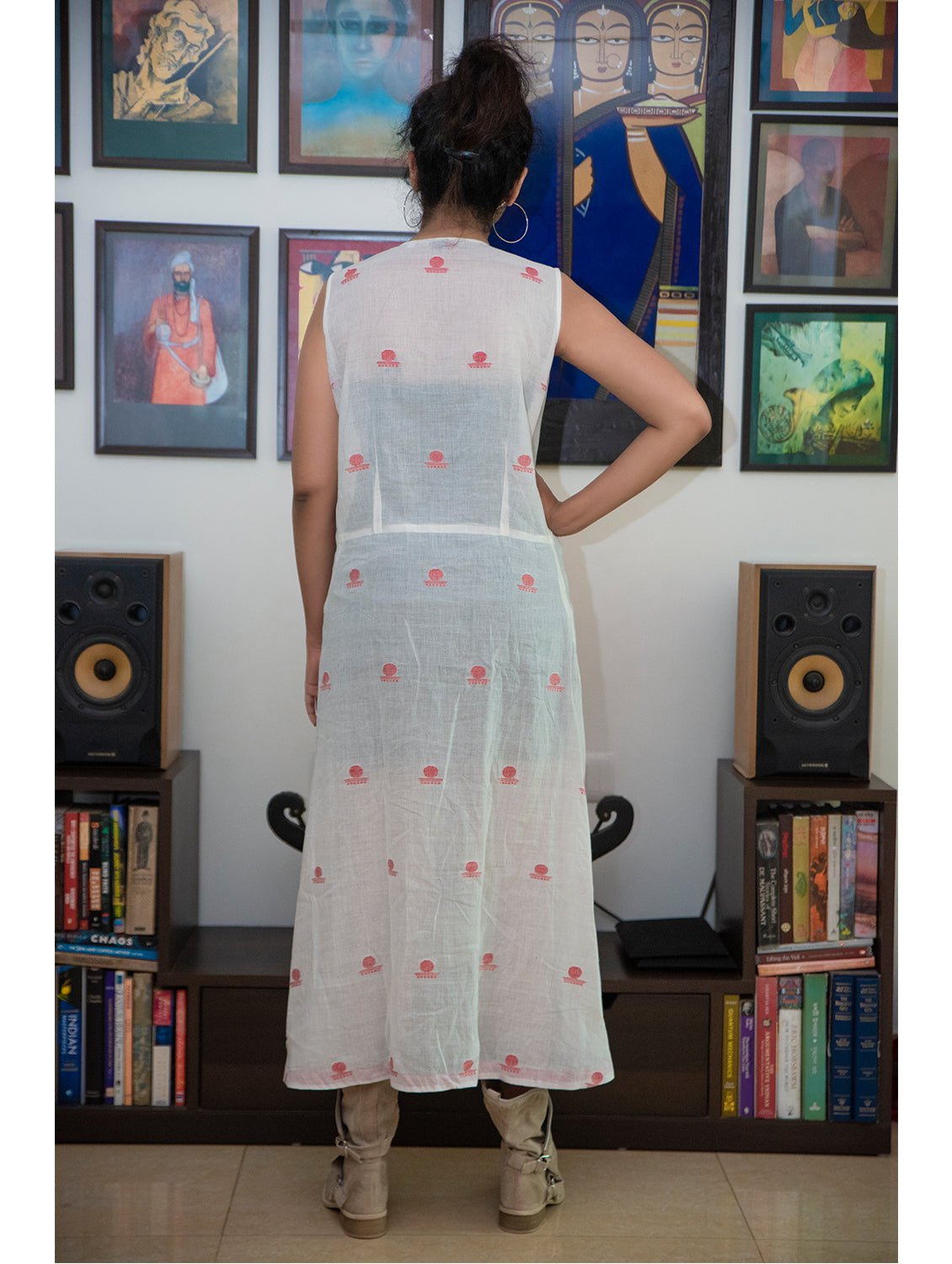 Jacket - White sleeveless Asymmetric Jacket in Jamdani Fabric - Prathaa