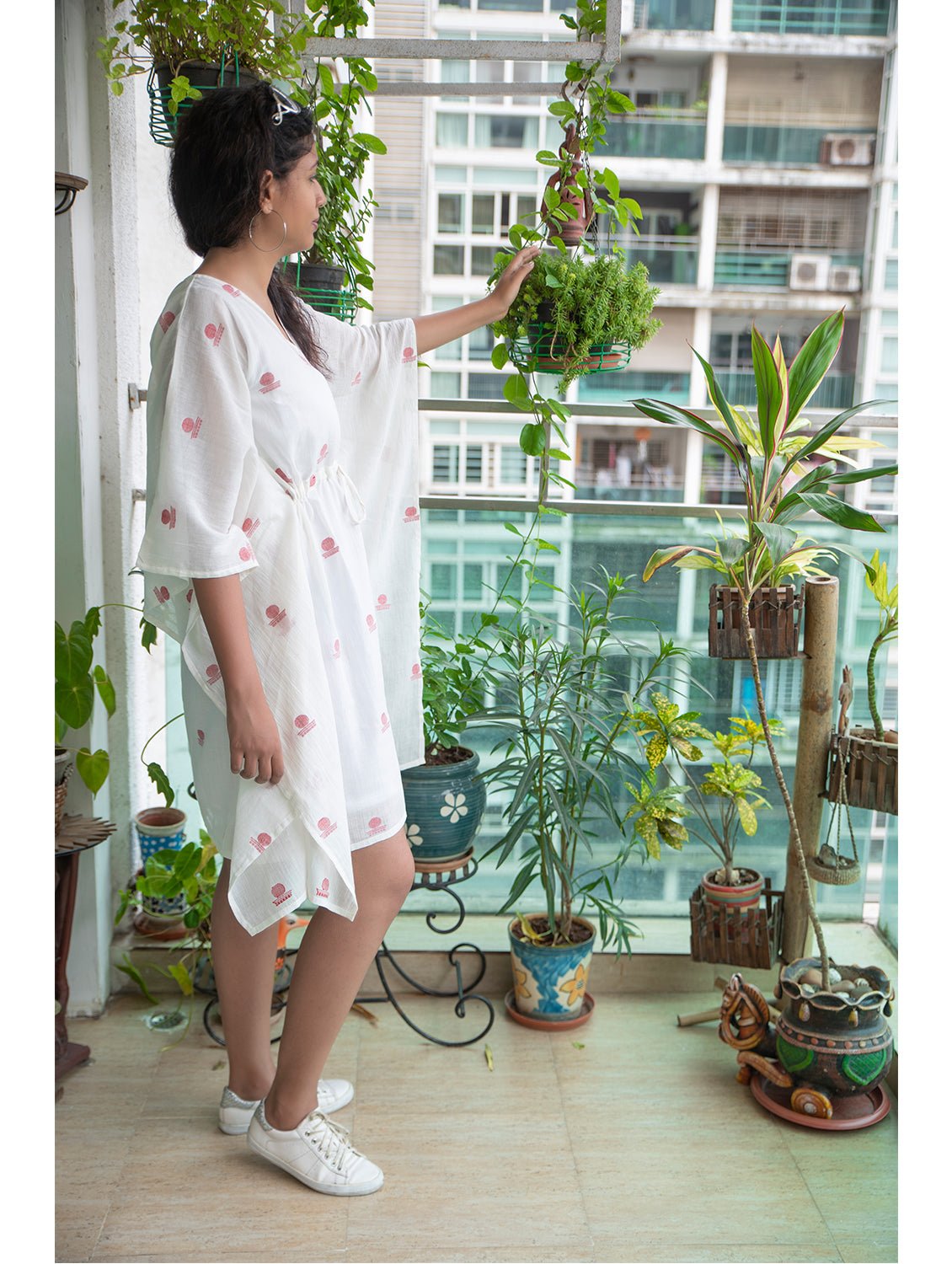 Tunic - White Kaftan in Jamdani Fabric - Prathaa