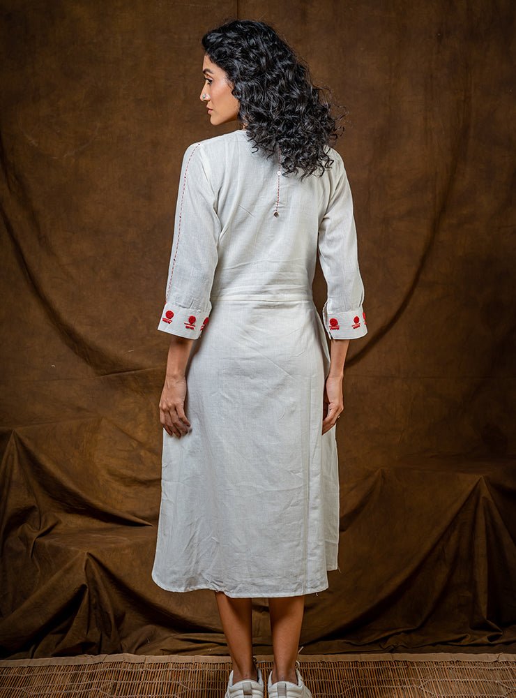 SHVET- WHITE COTTON MIDI DRESS | Prathaa