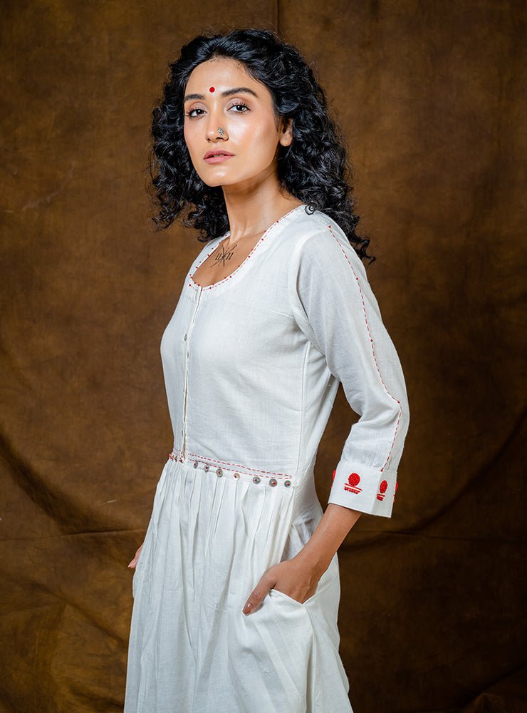 SHVET- WHITE COTTON MIDI DRESS | Prathaa
