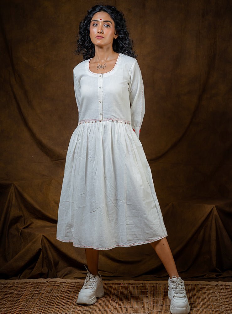 SHVET- WHITE COTTON MIDI DRESS | Prathaa