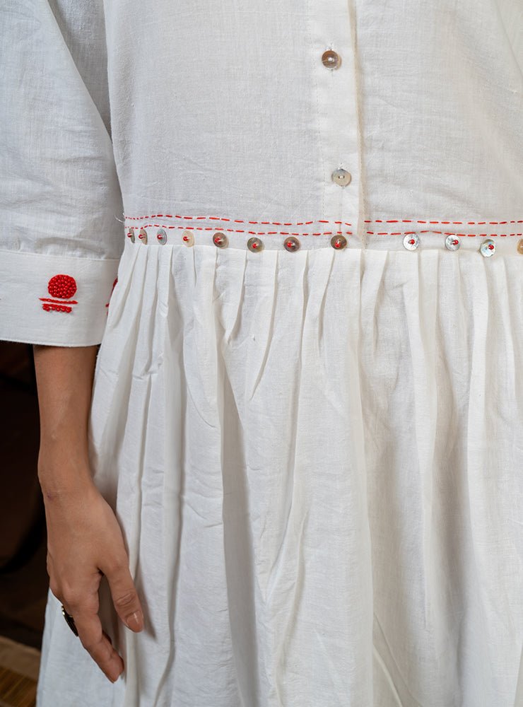 SHVET- WHITE COTTON MIDI DRESS | Prathaa