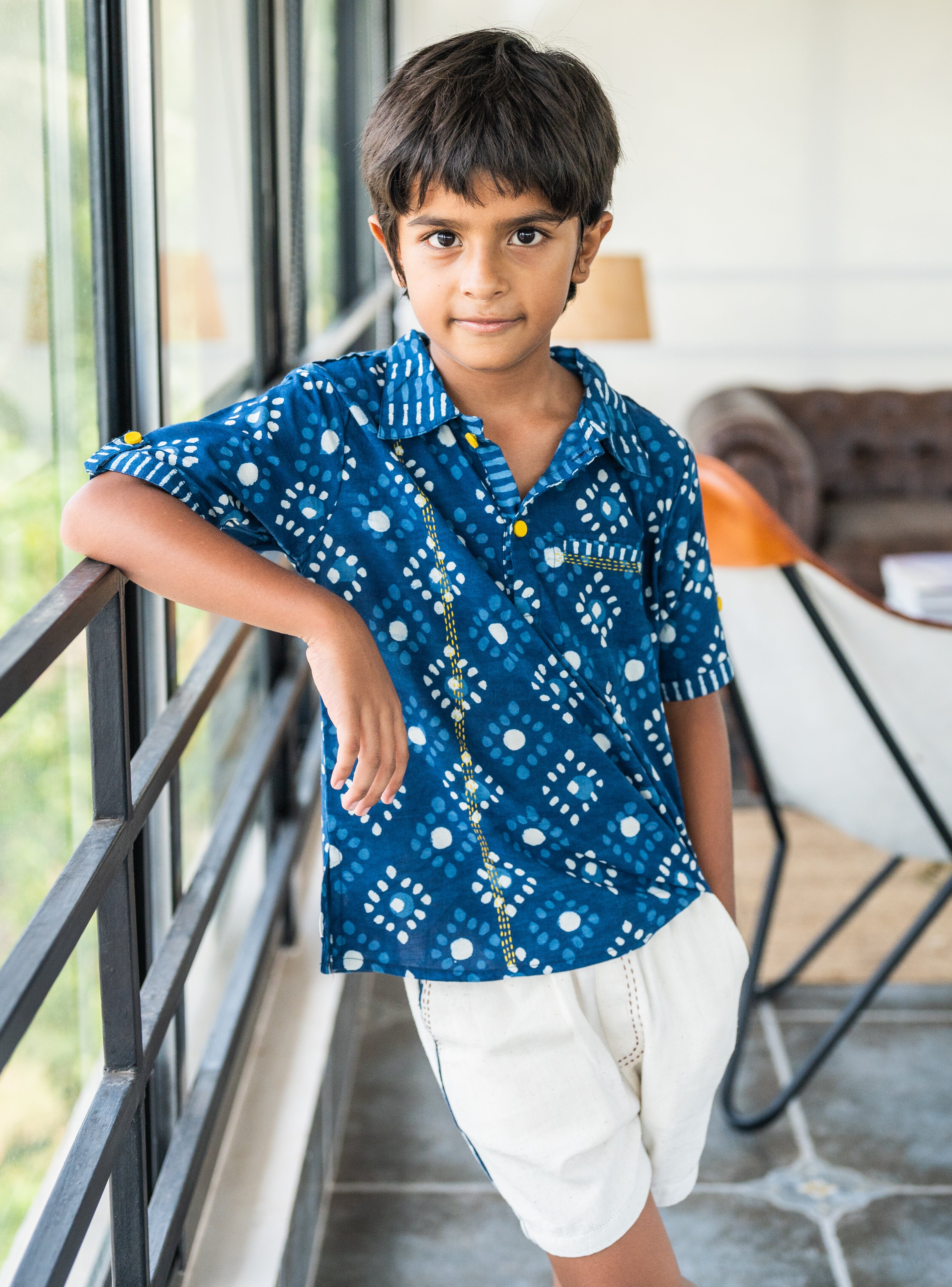 Indigo Dabu Shirt - Prathaa - weaving traditions