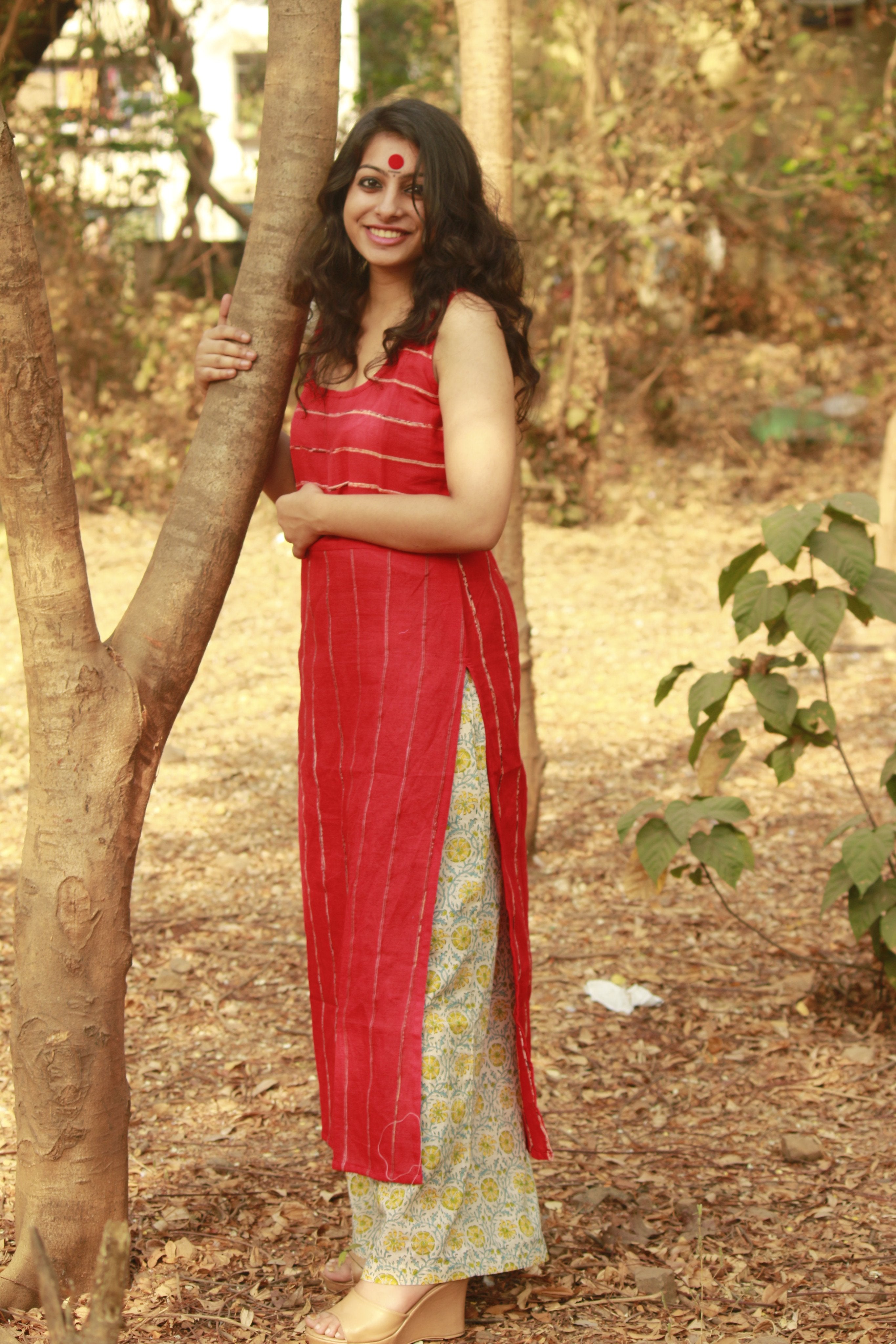 Red Khesh Long Tunic With Racer Back - Prathaa - weaving traditions