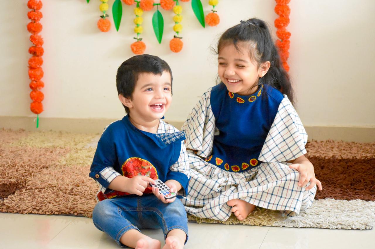 Sustainable Kids Clothing by Prathaa - Weaving Traditions - Prathaa-weaving traditions