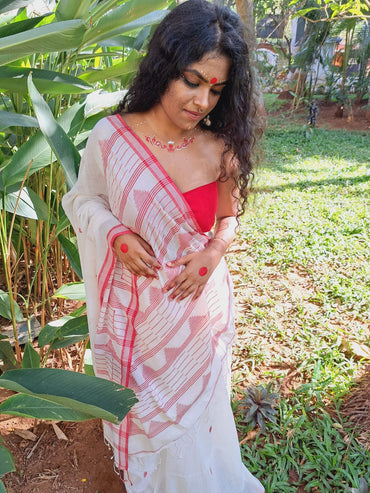 One of it’s kind- Red and White Jamdani Saree | Prathaa | navratri saree look | red white handloom saree