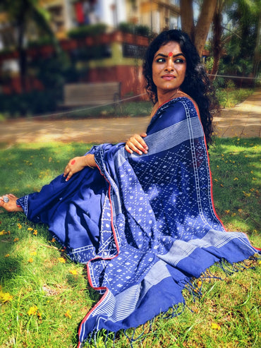 One of it’s kind- Navy Blue Jamdani Saree
