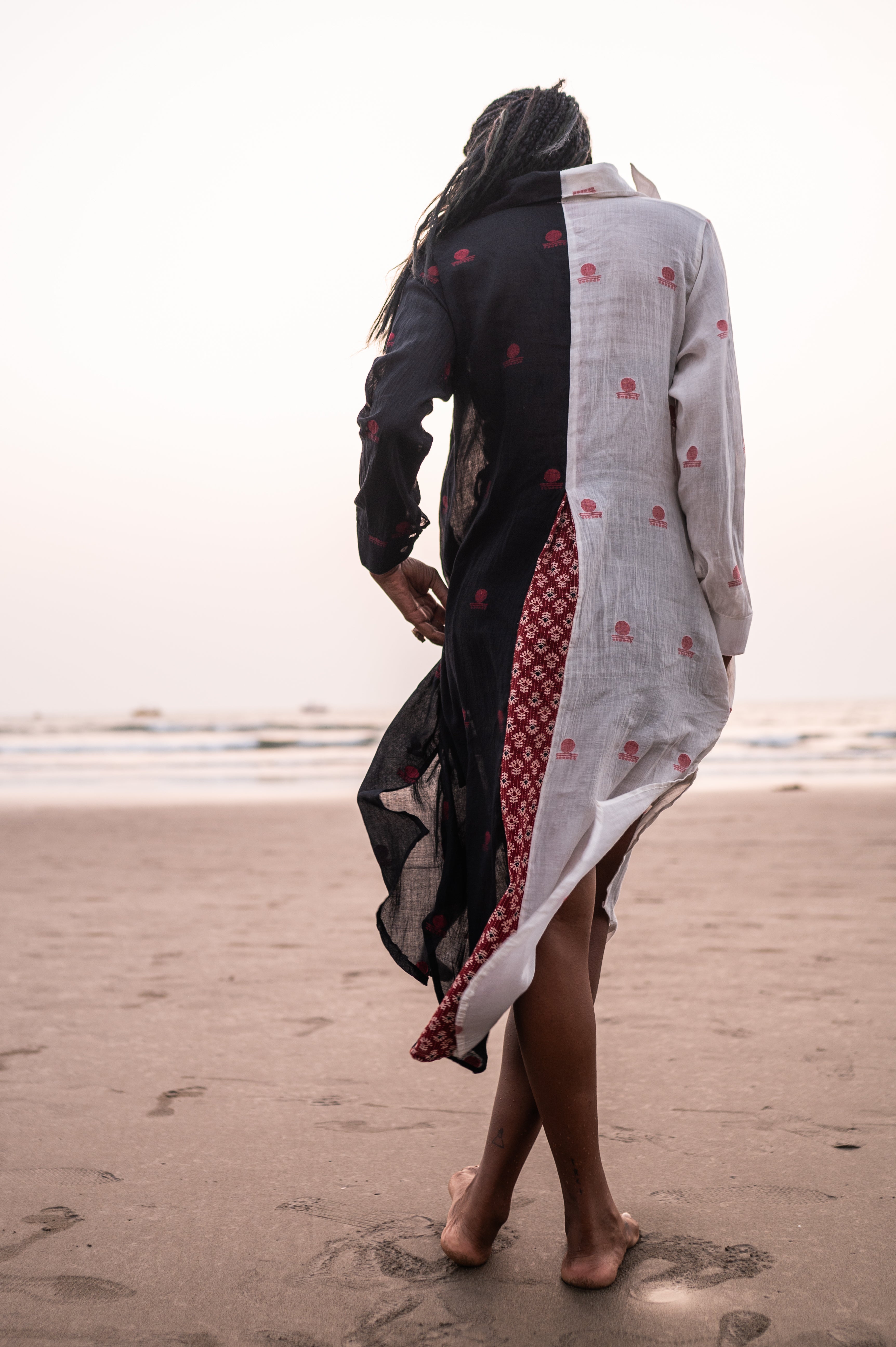 Black and White Jamdani Shirt Dress - Prathaa - weaving traditions