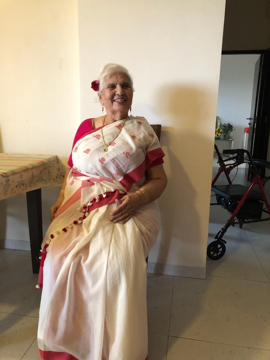 White Jamdani Cotton Bindi Saree