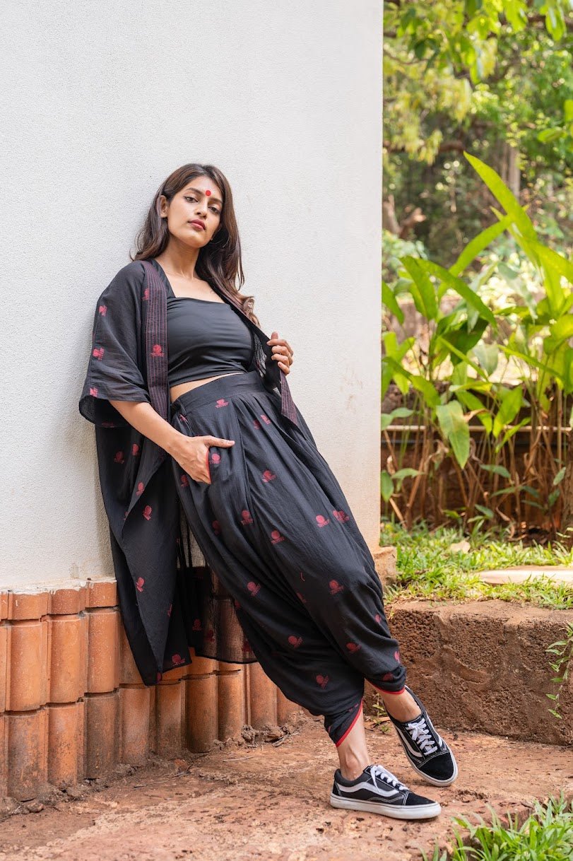 Aastey Set- Black Jamdani dhoti with Jacket - Prathaa - weaving traditions