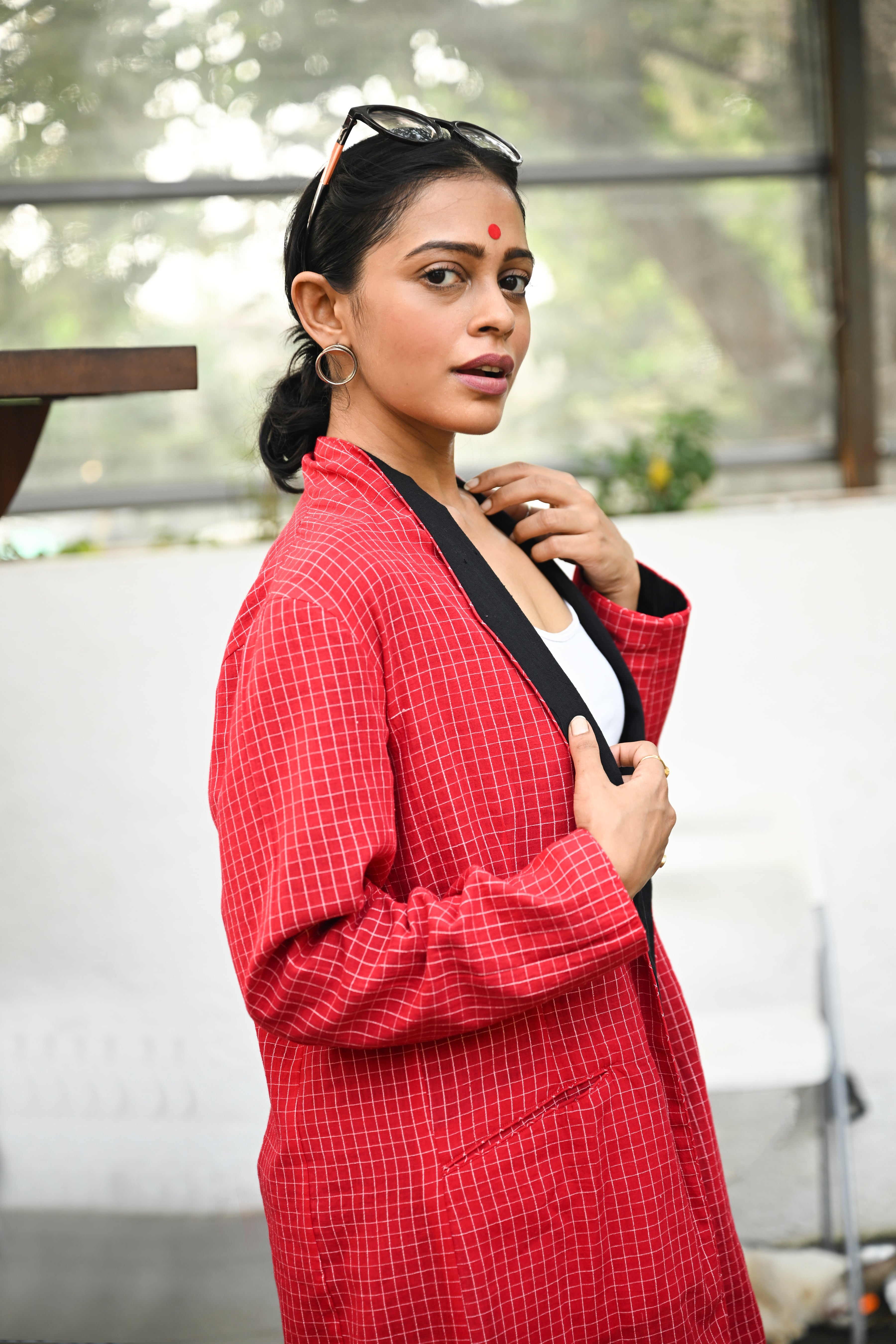 Black and Red Reversible Jacket - Prathaa - weaving traditions