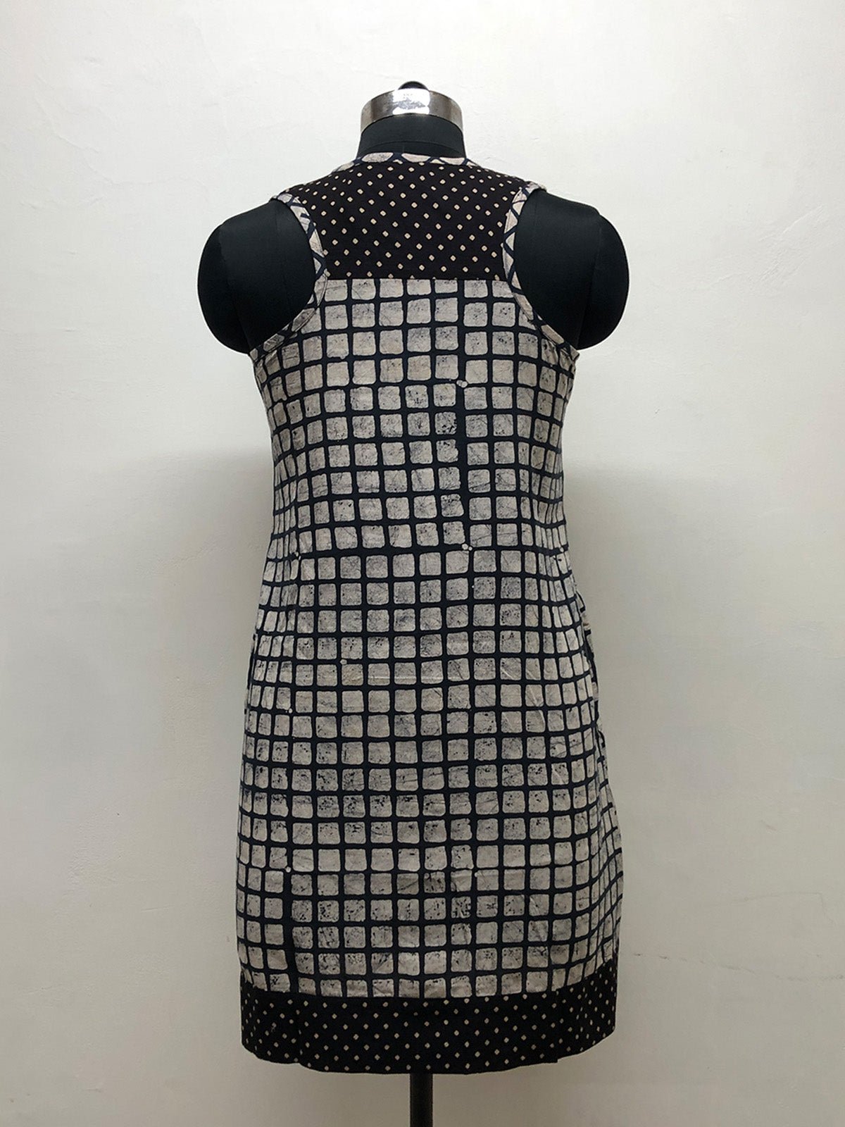 Black and White Block Printed Dress - Prathaa - weaving traditions