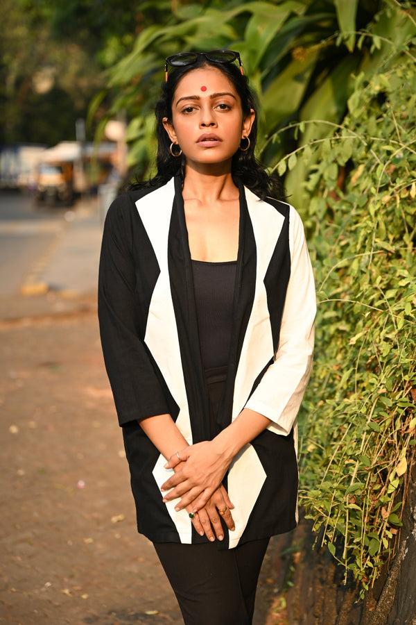 Black and White Geometric pattern Jacket - Prathaa - weaving traditions