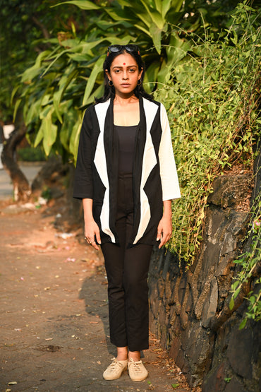 Black and White Geometric pattern Jacket - Prathaa - weaving traditions