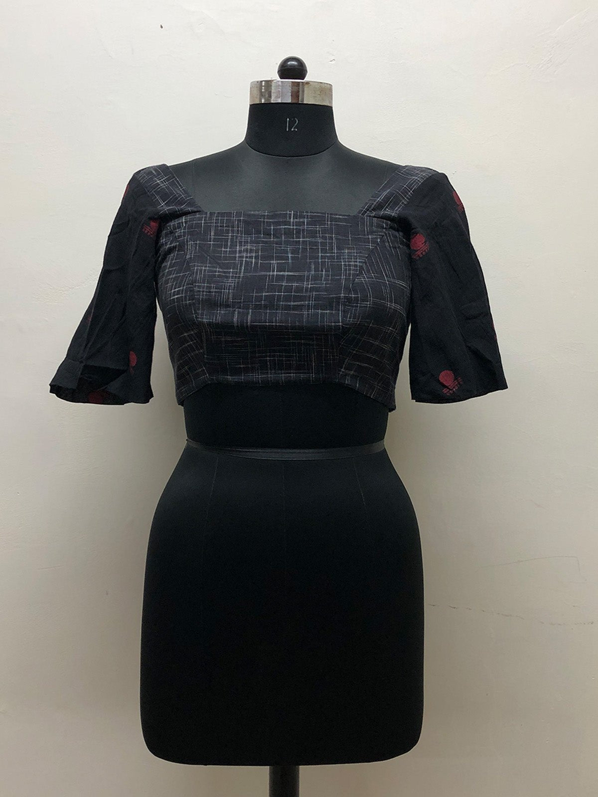 Black Jamdani Blouse - Prathaa - weaving traditions