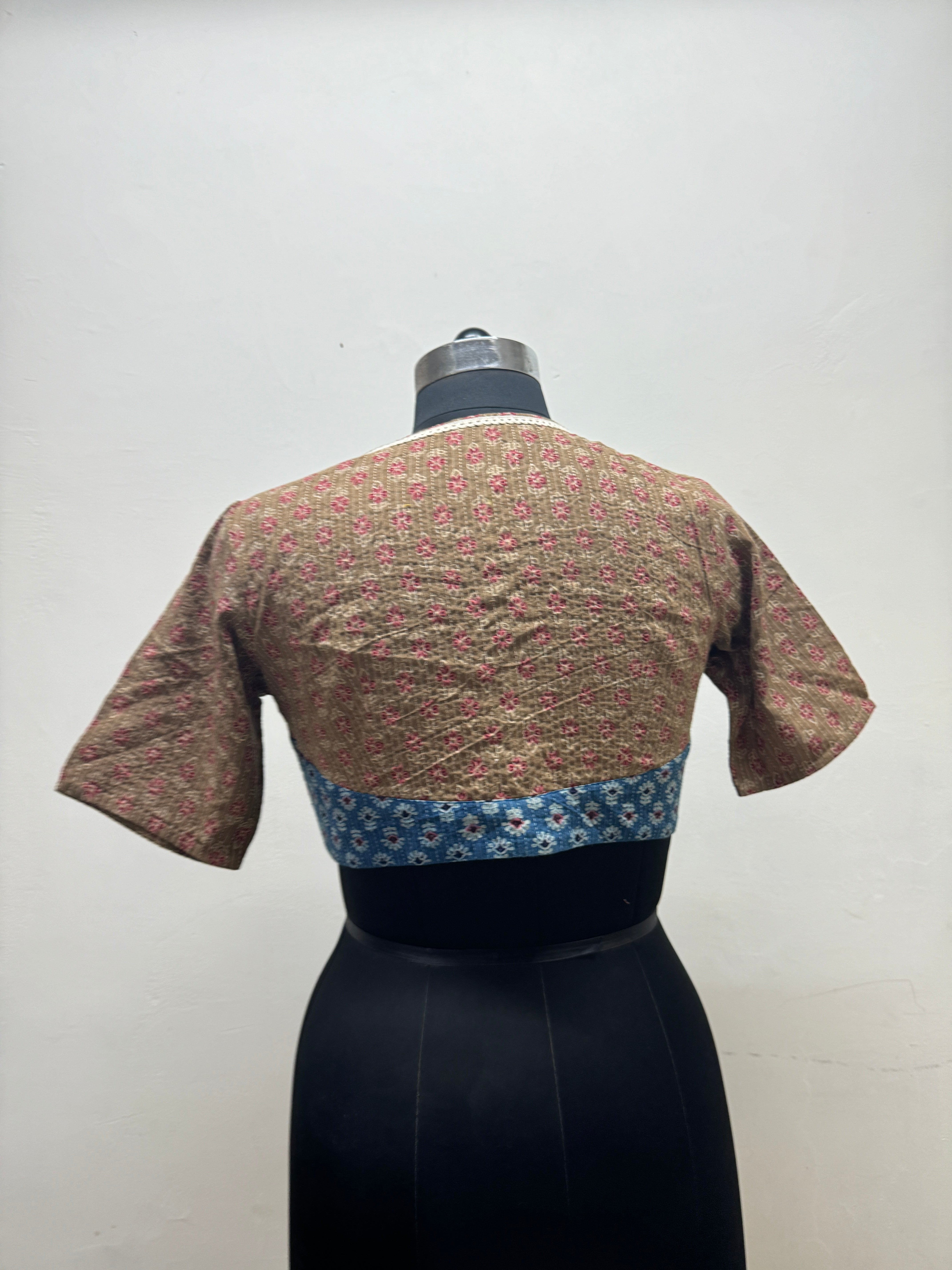 Blue and Beige Kantha Blouse - Prathaa - weaving traditions