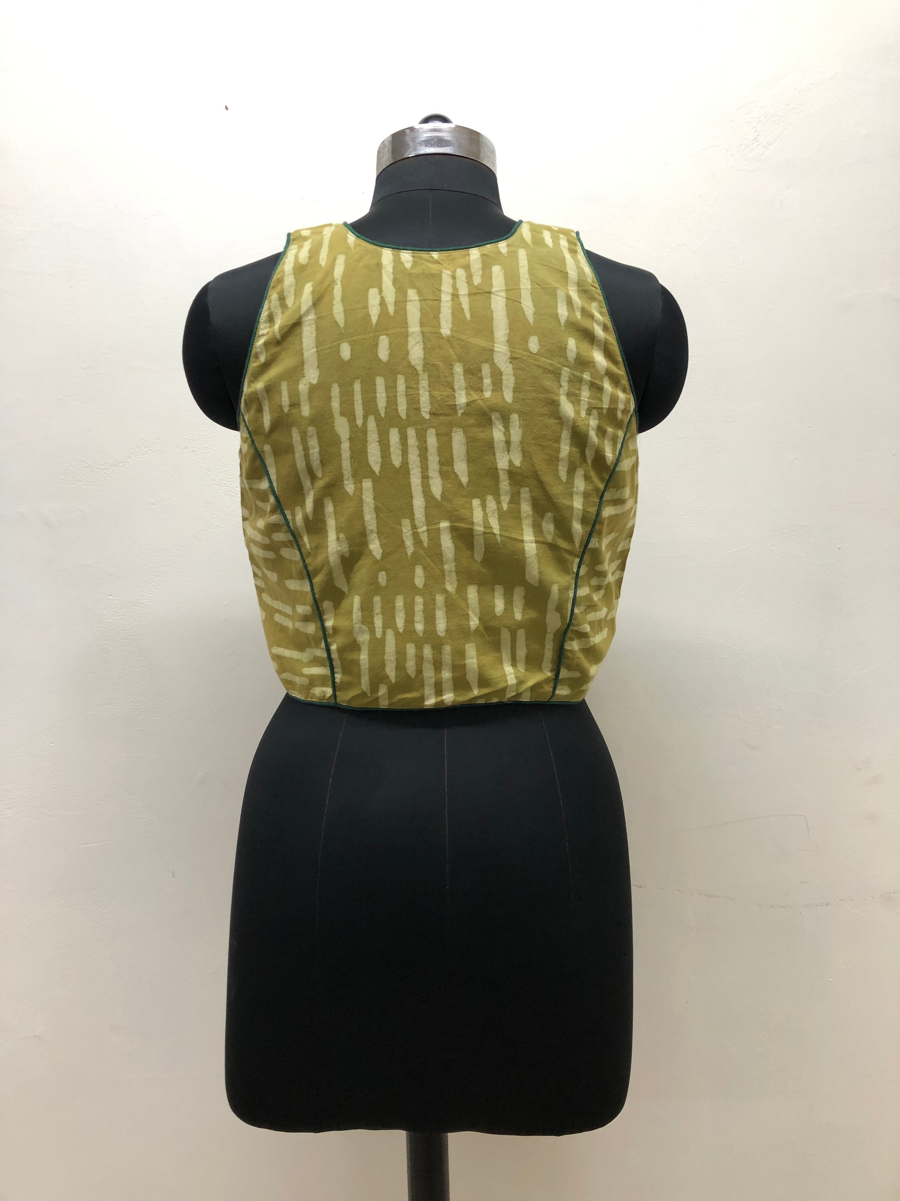 Green Sleeveless Blouse - Prathaa - weaving traditions