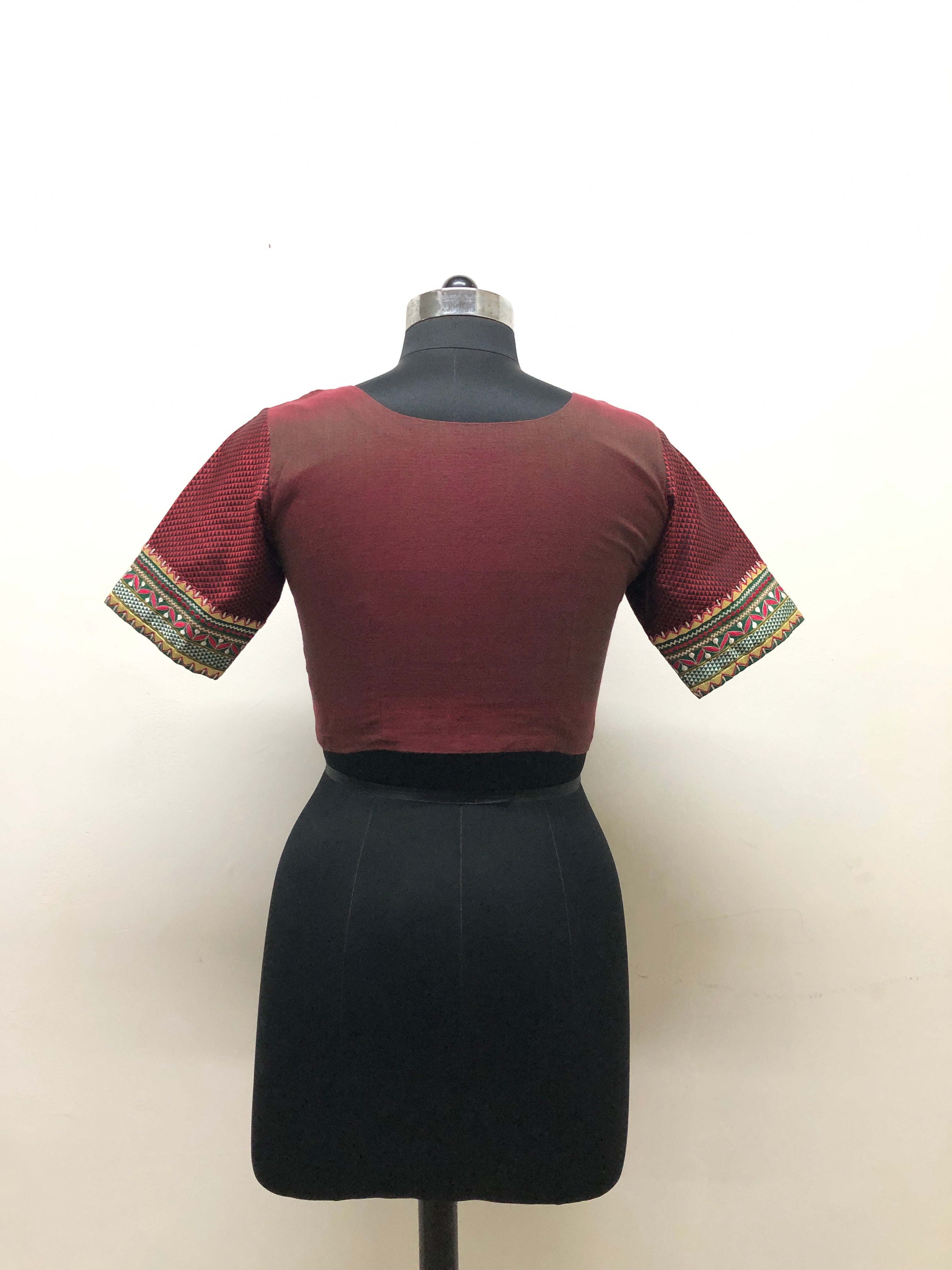 Maroon Blouse with Sleeve Border - Prathaa - weaving traditions