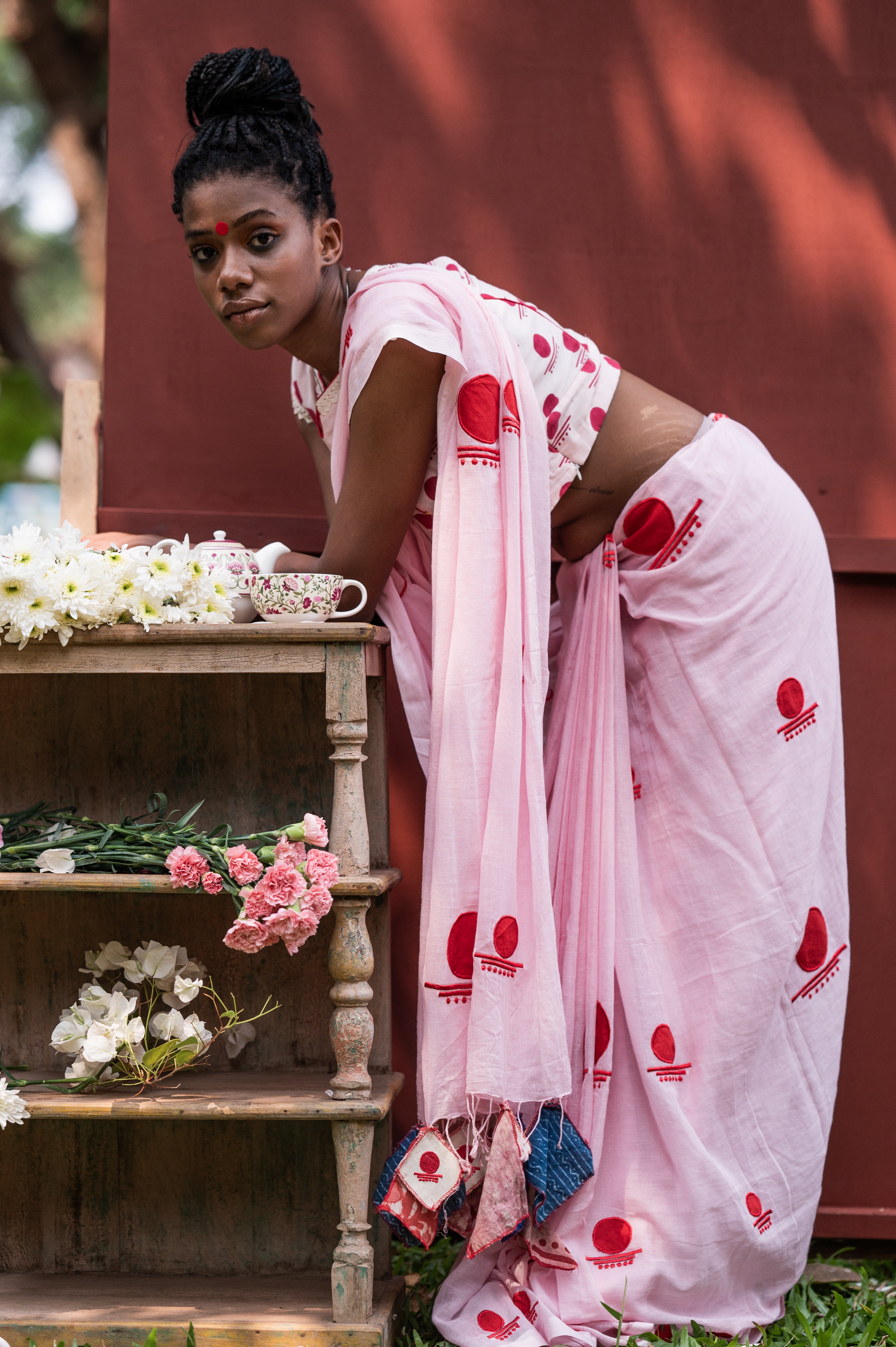 Pink Bindi Saare - Prathaa - weaving traditions