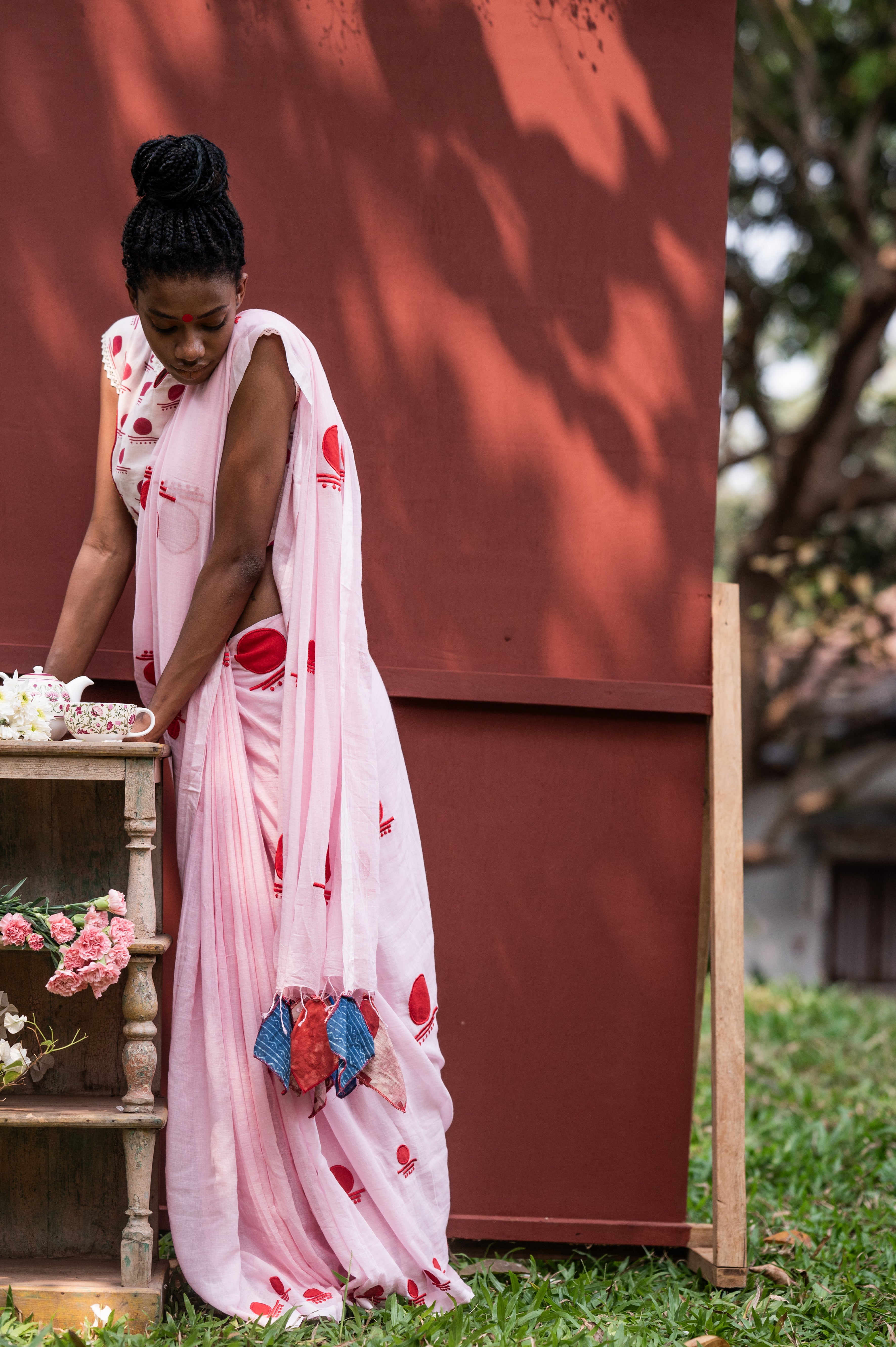 Pink Bindi Saare - Prathaa - weaving traditions