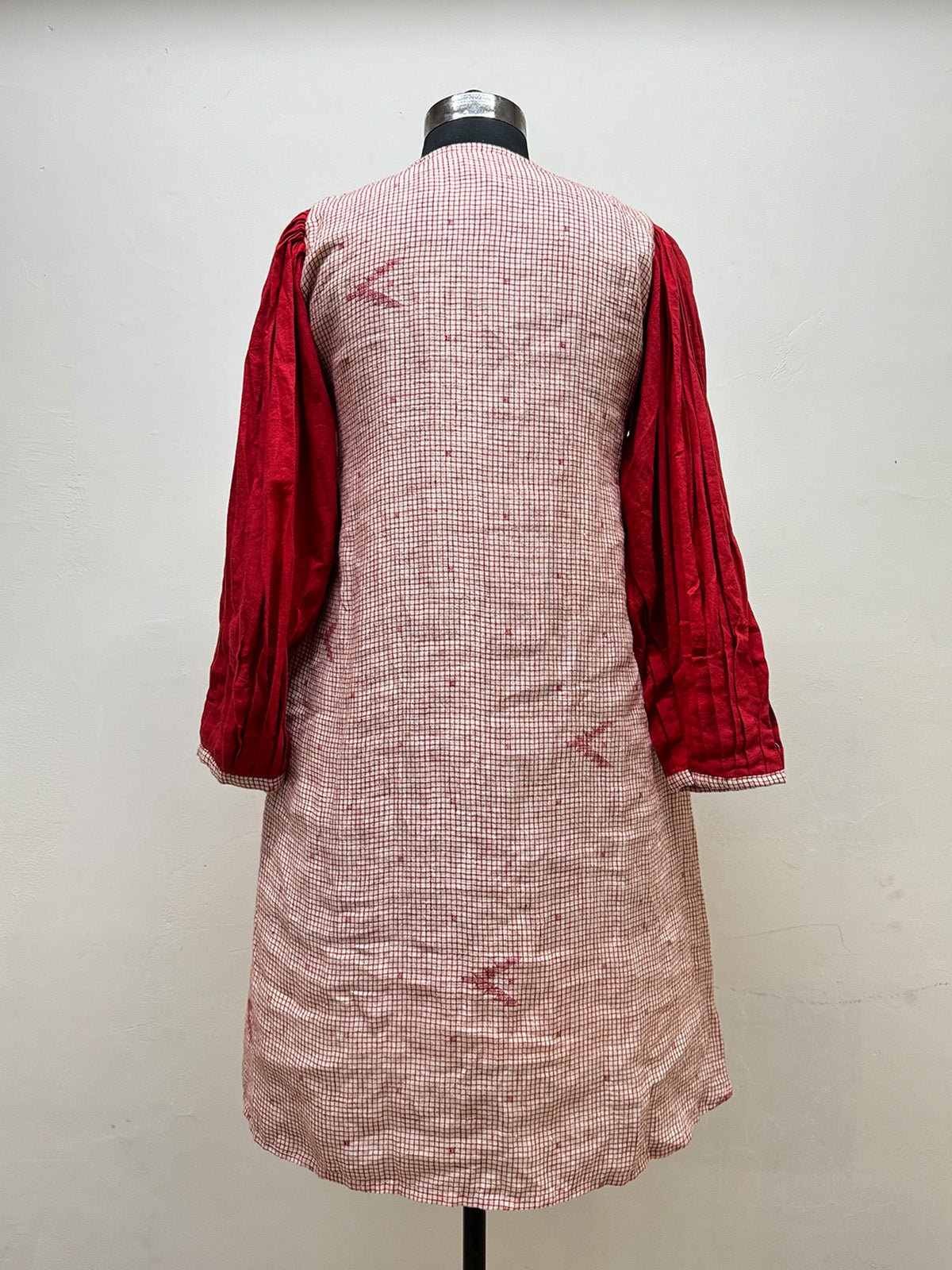 Red and White Jamdani Dress - Prathaa - weaving traditions