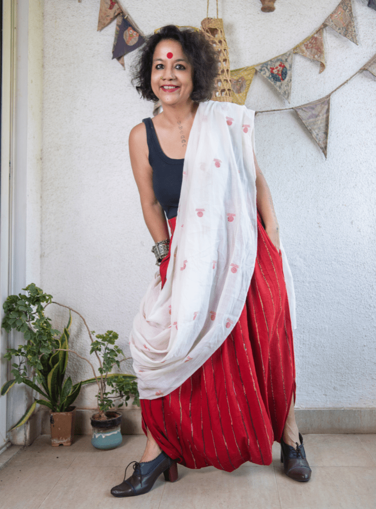 Red Khesh Bindi Dhoti Saree - Prathaa - weaving traditions