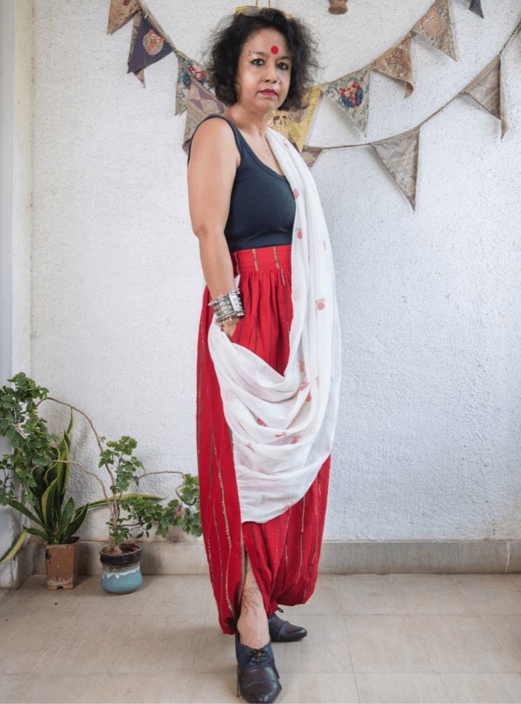 Red Khesh Bindi Dhoti Saree - Prathaa - weaving traditions