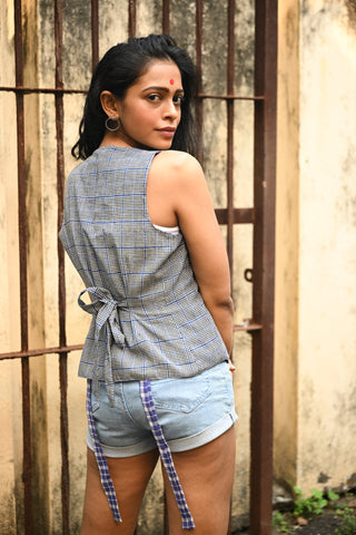 Reversible Sleeveless Waistcoat - Prathaa - weaving traditions