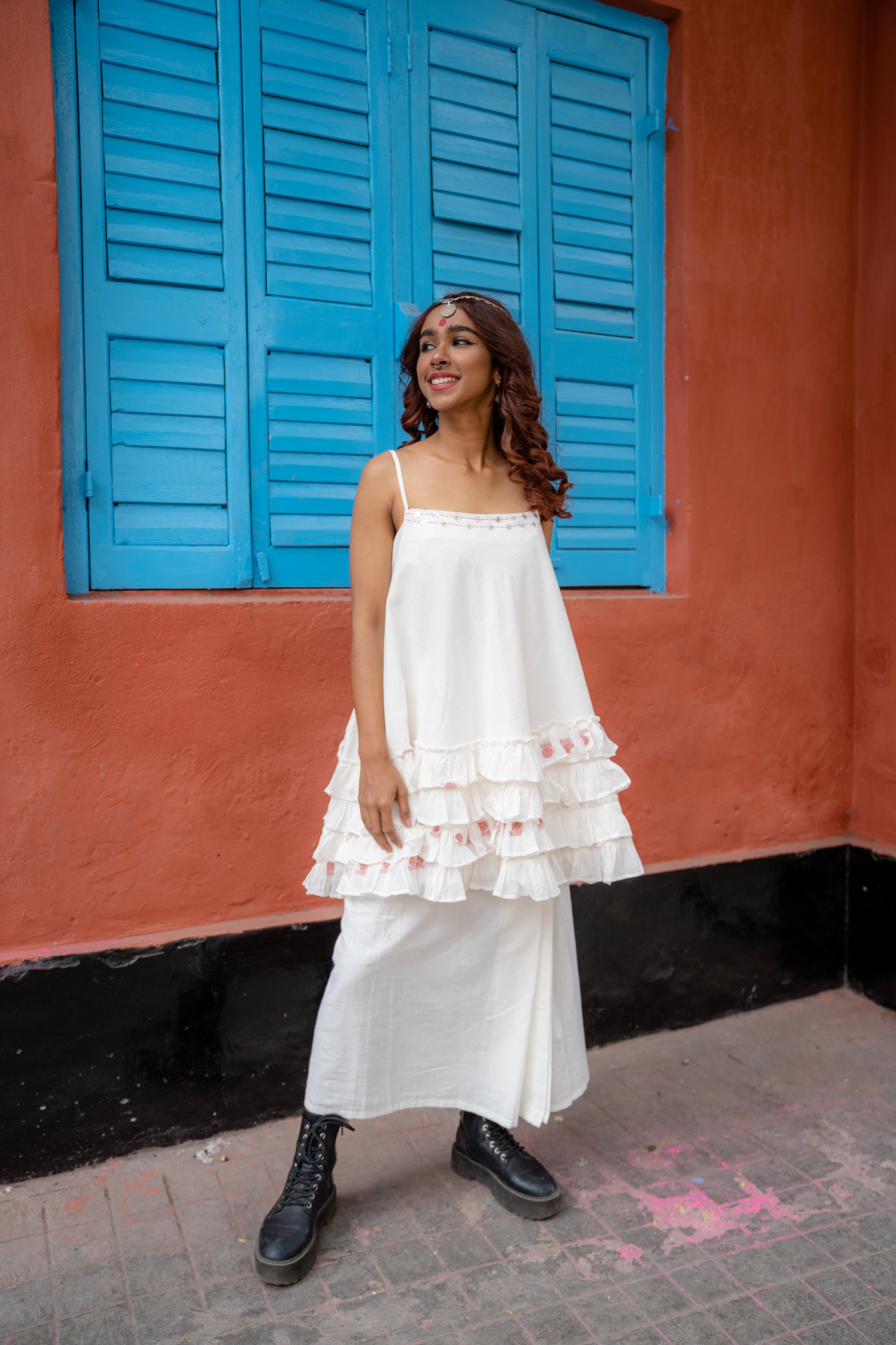 White handloom cotton Shvet frill top and lungi skirt set from Prathaa