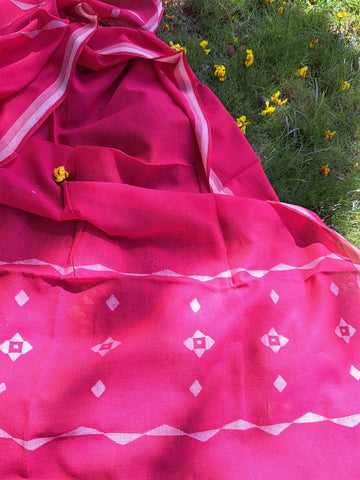 One of it’s kind- Rani Pink Dupatta - Prathaa - weaving traditions