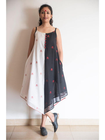Black and White Asymmetric Dress in Jamdani Fabric - Prathaa - weaving traditions