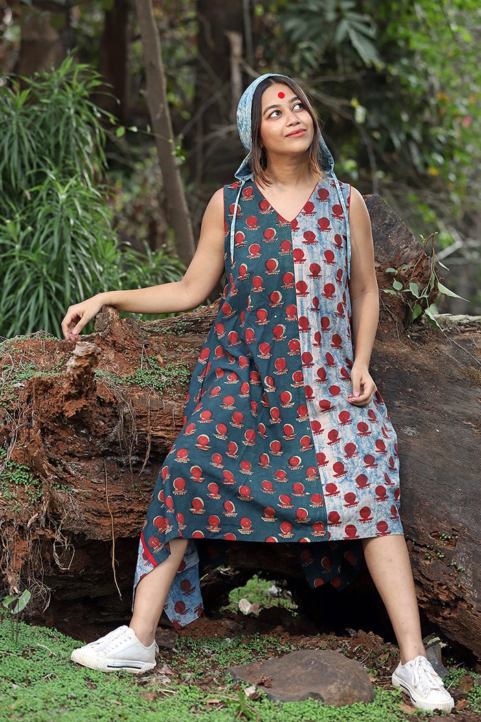 Bawra:- Half n Half Green Ink blot Bindi Handloom Dress-PRATHAA