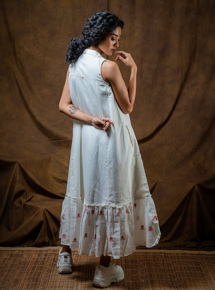 Shvet- White Maxi dress | Handloom Cotton | Prathaa