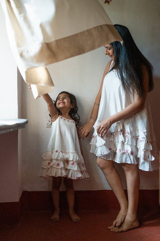 SHVET KIDS- White Frill top | Jamdani Fabric | Handloom Cotton | Prathaa