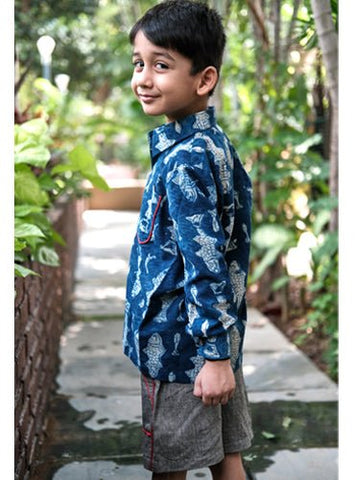 Kids Fish Print Shirt With Grey Paneled Shorts - Prathaa - weaving traditions