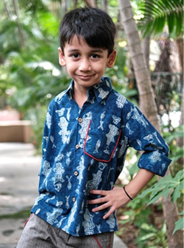 Kids Fish Print Shirt With Grey Paneled Shorts - Prathaa - weaving traditions