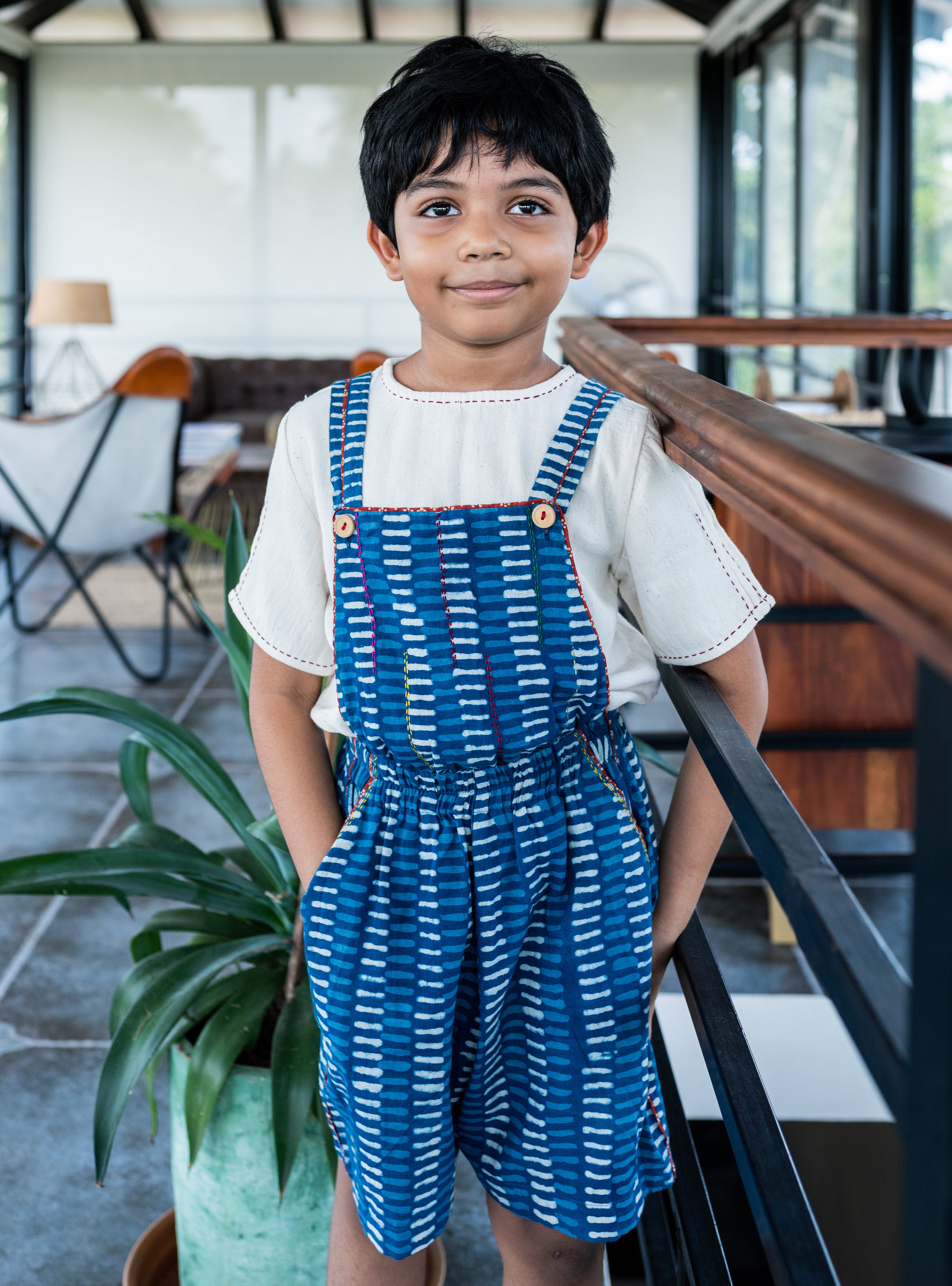 Natkhat indigo ladder print Dungaree with kala cotton  T-shirt (set of 2) - Prathaa - weaving traditions