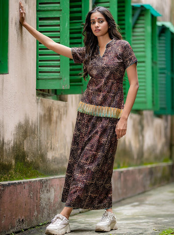 Brown Ajrakh Print Lungi Skirt | Prathaa | printed long skirt