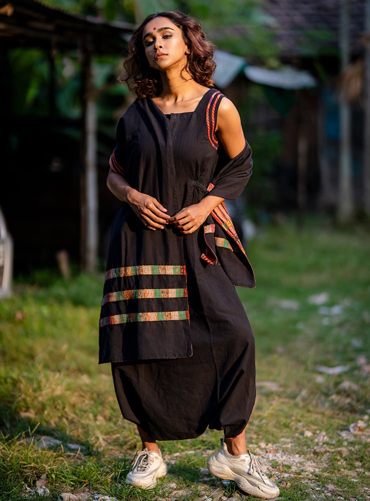 Reversible Handloom Cotton-Khesh, Ajrakh Scarf - Prathaa - Handloom and Sustainable Clothing